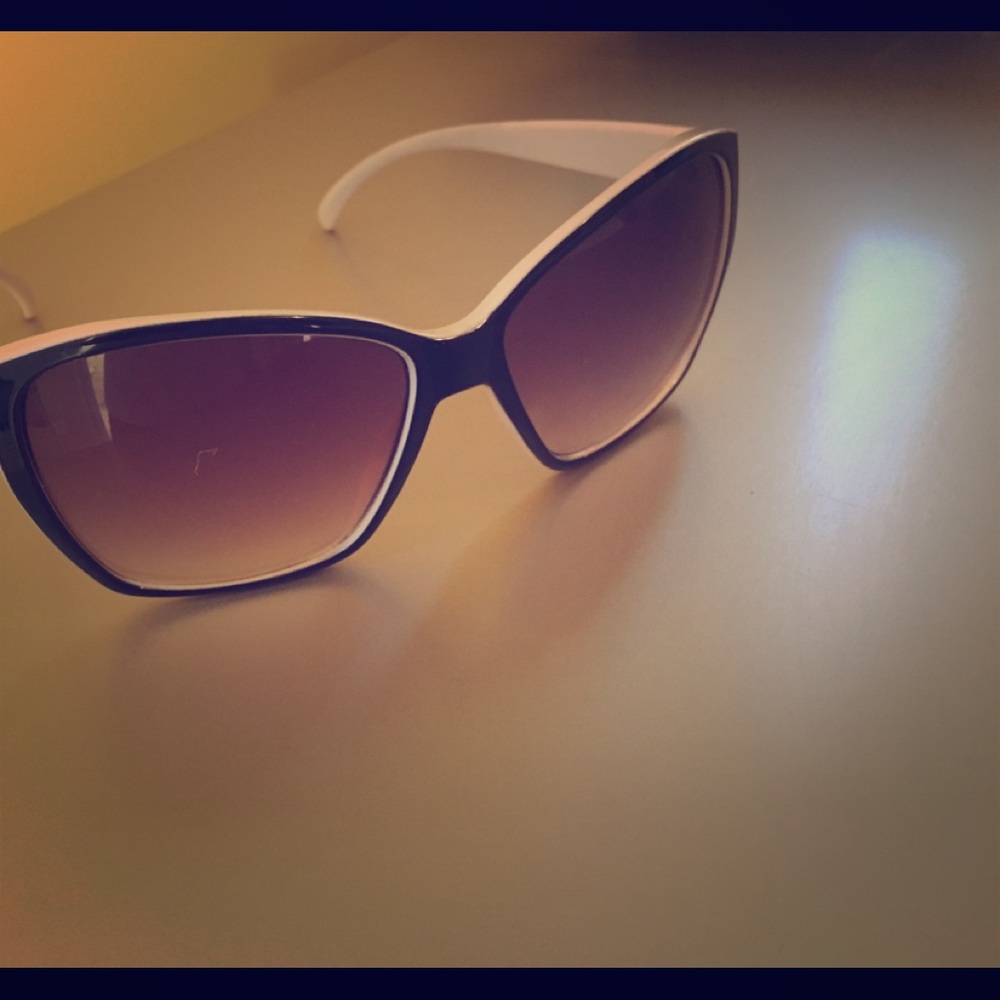 Kardashian Kollection Sunglasses